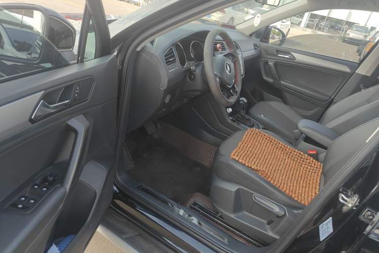 Used Volkswagen Tiguan L 2021 280TSI Automatic Two-Wheel Drive Smart Edition Driver Seat