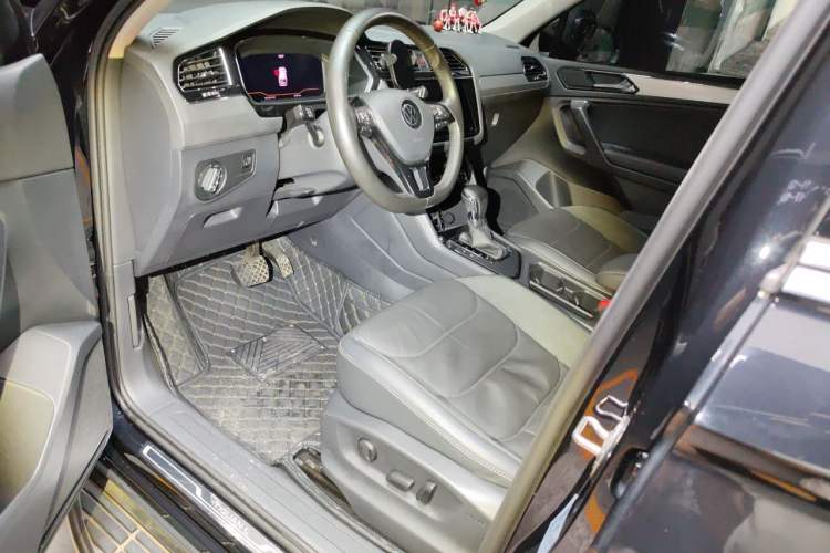 Used Volkswagen Tiguan L 2021 330TSI Automatic Two-Wheel Drive Smart Edition Driver Seat