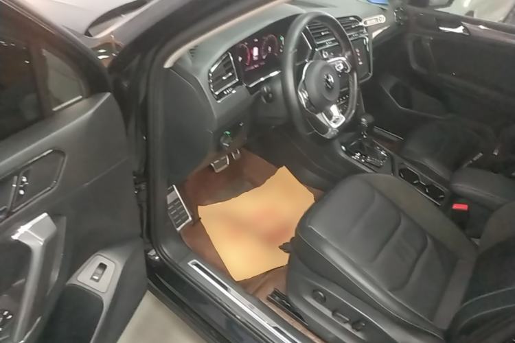 Used Volkswagen Tiguan L 2021 330TSI Automatic Two-Wheel Drive R-Line Enhanced Edition Driver Seat