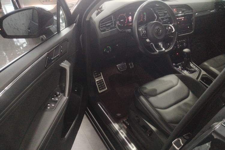 Used Volkswagen Tiguan L 2021 330TSI Automatic Two-Wheel Drive R-Line Enhanced Edition Driver Seat