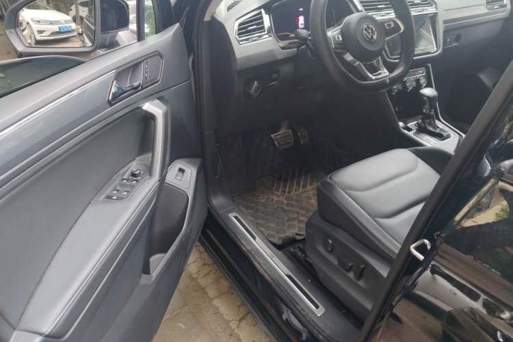 Used Volkswagen Tiguan L 2021 330TSI Automatic Two-Wheel Drive R-Line Enhanced Edition Driver Seat