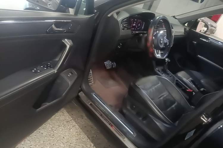 Used Volkswagen Tiguan L 2021 330TSI Automatic Two-Wheel Drive R-Line Flagship Edition Driver Seat
