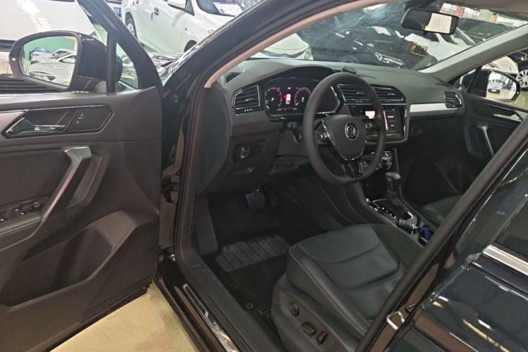 Used Volkswagen Tiguan L 2021 330TSI Automatic Two-Wheel Drive Smart Edition Driver Seat