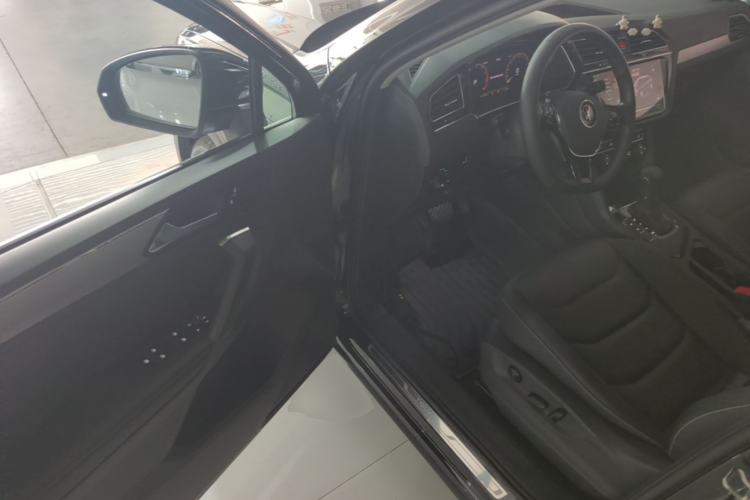 Used Volkswagen Tiguan L 2021 330TSI Automatic Two-Wheel Drive Smart Edition Driver Seat