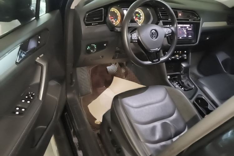 Used Volkswagen Tiguan L 2021 330TSI Automatic Two-Wheel Drive Smart Edition Driver Seat