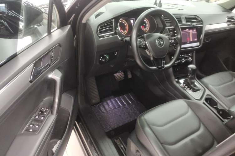 Used Volkswagen Tiguan L 2021 330TSI Automatic Two-Wheel Drive Smart Edition Driver Seat
