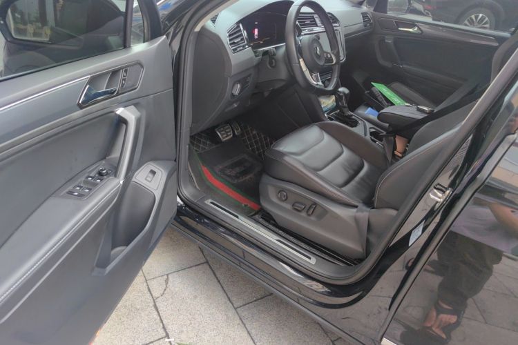 Used Volkswagen Tiguan L 2021 330TSI Automatic Two-Wheel Drive R-Line Enhanced Edition Driver Seat