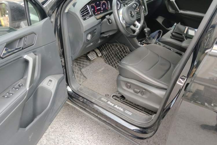 Used Volkswagen Tiguan L 2021 330TSI Automatic Two-Wheel Drive R-Line Enhanced Edition Driver Seat