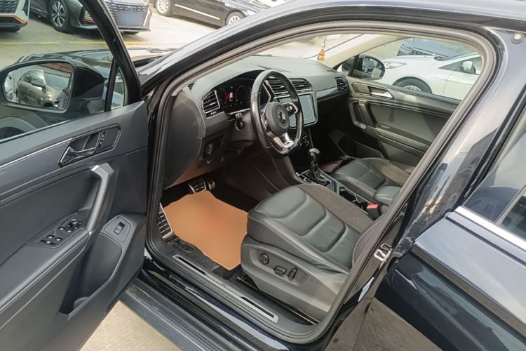 Used Volkswagen Tiguan L 2021 330TSI Automatic Two-Wheel Drive R-Line Enhanced Edition Driver Seat