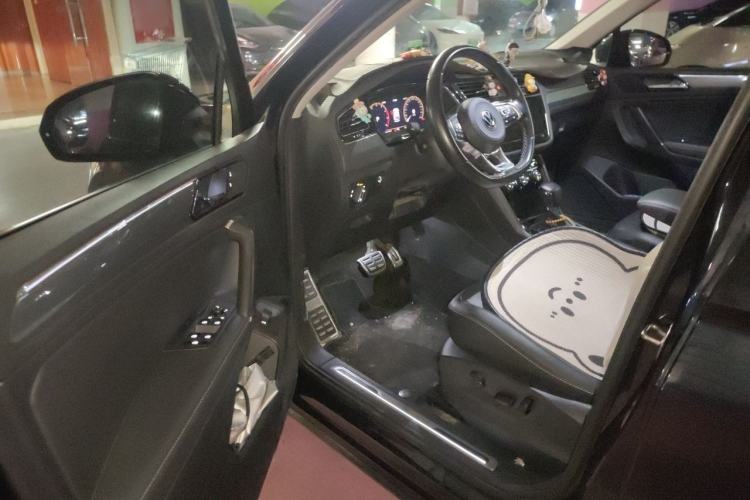 Used Volkswagen Tiguan L 2021 330TSI Automatic Two-Wheel Drive R-Line Enhanced Edition Driver Seat