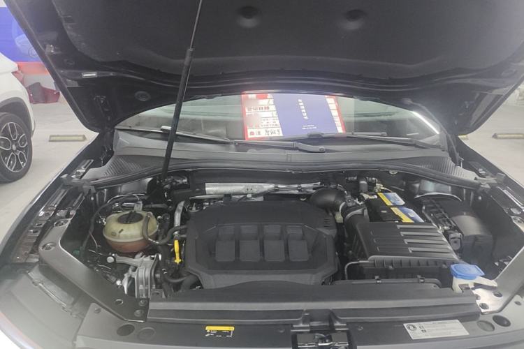 Used Volkswagen Tiguan L 2021 330TSI Automatic Two-Wheel Drive R-Line Flagship Edition Engine Bay