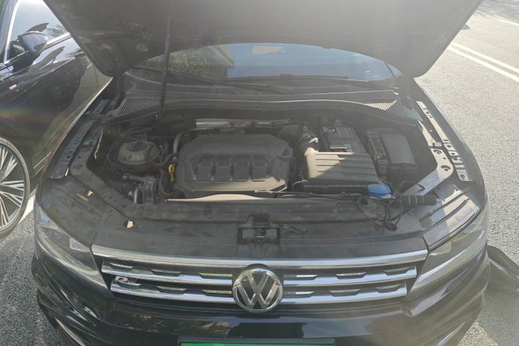 Used Volkswagen Tiguan L 2021 330TSI Automatic Two-Wheel Drive R-Line Enhanced Edition Engine Bay