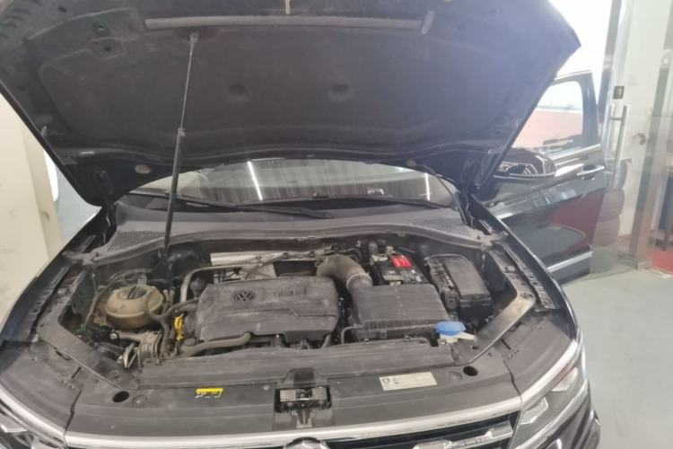 Used Volkswagen Tiguan L 2021 380TSI Automatic All-Wheel Drive R-Line Comfort Plus 7-Seater Engine Bay