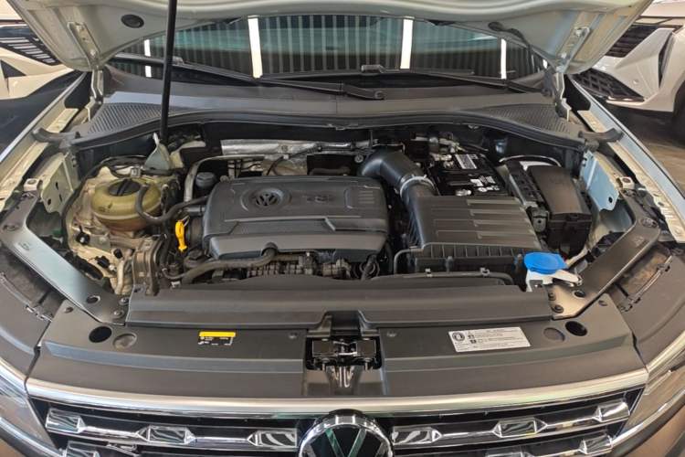 Used Volkswagen Tiguan L 2021 380TSI Automatic All-Wheel Drive R-Line Comfort Plus 7-Seater Engine Bay
