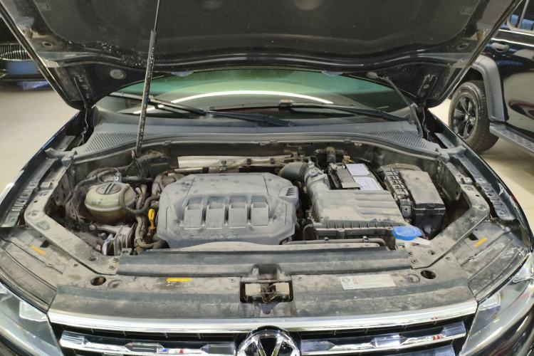Used Volkswagen Tiguan L 2021 330TSI Automatic Two-Wheel Drive R-Line Enhanced Edition Engine Bay