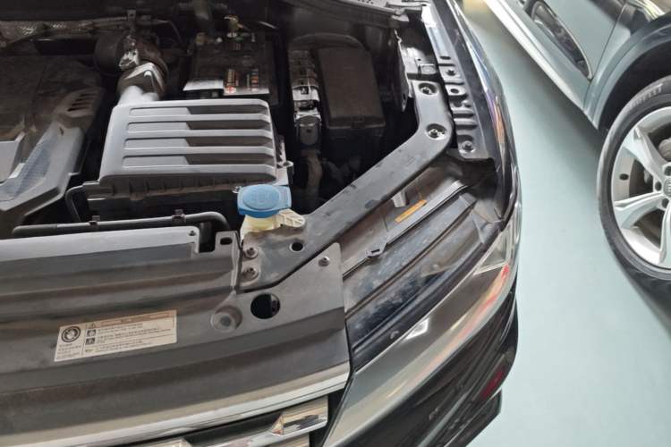 Used Volkswagen Tiguan L 2021 330TSI Automatic Two-Wheel Drive R-Line Enhanced Edition Engine Bay Left