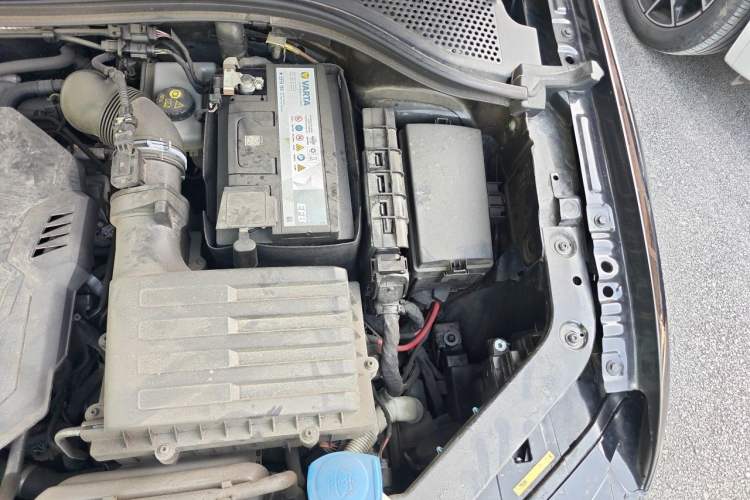 Used Volkswagen Tiguan L 2021 330TSI Automatic Two-Wheel Drive R-Line Enhanced Edition Engine Bay Left