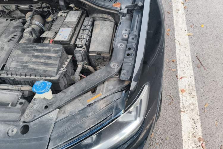 Used Volkswagen Tiguan L 2021 330TSI Automatic Two-Wheel Drive R-Line Enhanced Edition Engine Bay Left