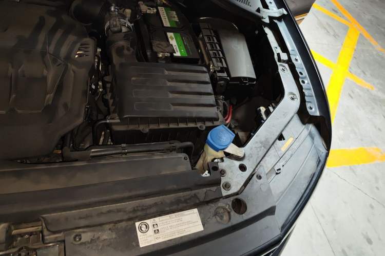 Used Volkswagen Tiguan L 2021 330TSI Automatic Two-Wheel Drive Smart Edition Engine Bay Left