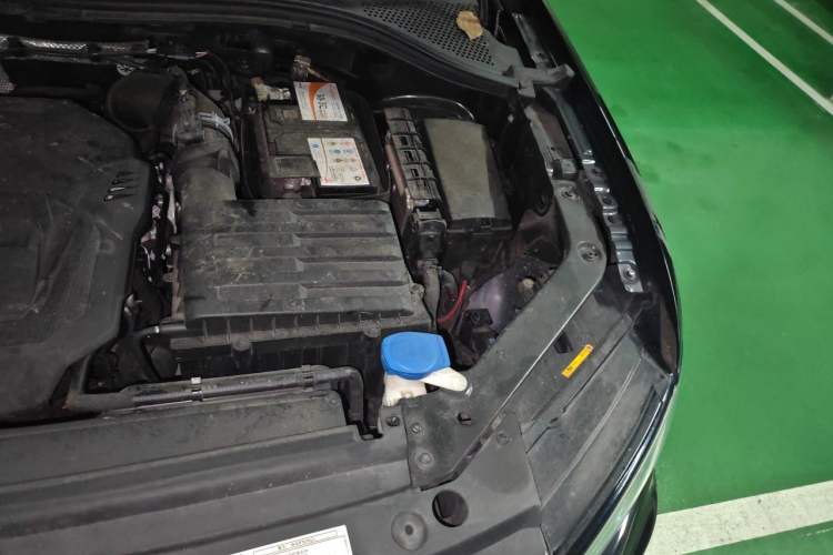 Used Volkswagen Tiguan L 2021 330TSI Automatic Two-Wheel Drive R-Line Enhanced Edition Engine Bay Left