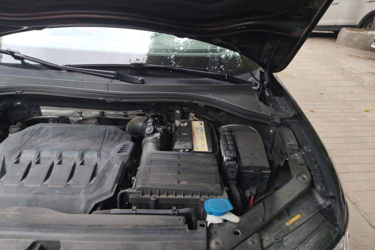 Used Volkswagen Tiguan L 2021 330TSI Automatic Two-Wheel Drive R-Line Enhanced Edition Engine Bay Left