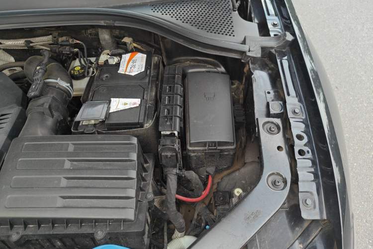 Used Volkswagen Tiguan L 2021 330TSI Automatic Two-Wheel Drive R-Line Enhanced Edition Engine Bay Left