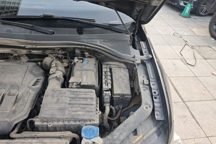 Used Volkswagen Tiguan L 2021 330TSI Automatic Two-Wheel Drive Smart Edition Engine Bay Left