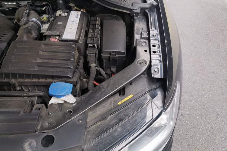 Used Volkswagen Tiguan L 2021 330TSI Automatic Two-Wheel Drive Smart Edition Engine Bay Left