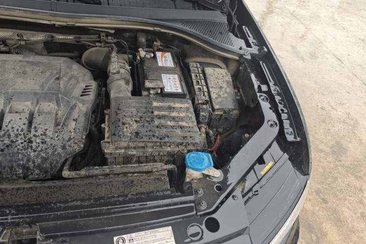 Used Volkswagen Tiguan L 2021 330TSI Automatic Two-Wheel Drive R-Line Enhanced Edition Engine Bay Left