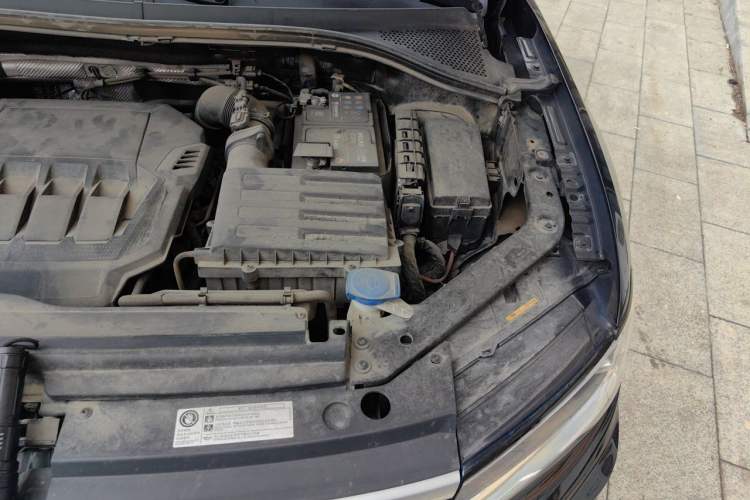 Used Volkswagen Tiguan L 2021 330TSI Automatic Two-Wheel Drive R-Line Enhanced Edition Engine Bay Left