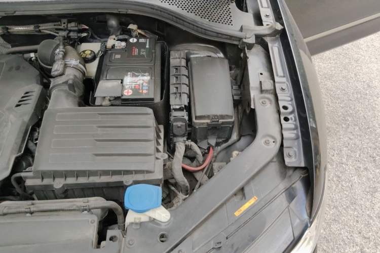 Used Volkswagen Tiguan L 2021 330TSI Automatic Two-Wheel Drive R-Line Enhanced Edition Engine Bay Left