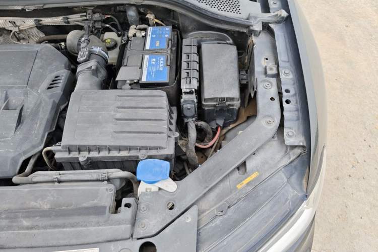 Used Volkswagen Tiguan L 2021 330TSI Automatic Two-Wheel Drive R-Line Enhanced Edition Engine Bay Left