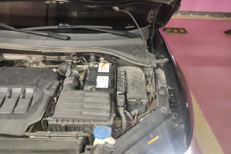 Used Volkswagen Tiguan L 2021 330TSI Automatic Two-Wheel Drive R-Line Enhanced Edition Engine Bay Left