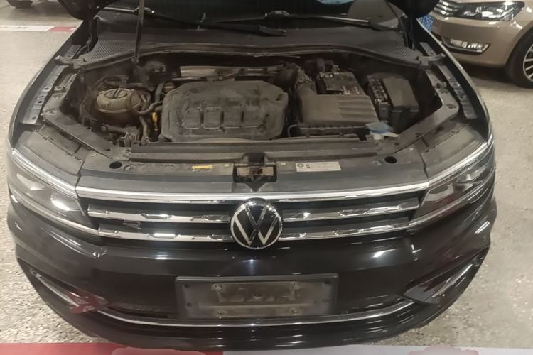 Used Volkswagen Tiguan L 2021 330TSI Automatic Two-Wheel Drive R-Line Flagship Edition Engine Bay