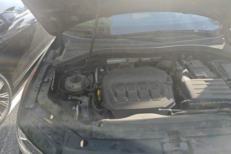 Used Volkswagen Tiguan L 2021 330TSI Automatic Two-Wheel Drive R-Line Enhanced Edition Engine Bay Right