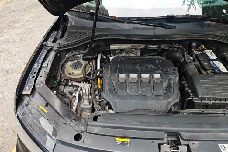 Used Volkswagen Tiguan L 2021 330TSI Automatic Two-Wheel Drive R-Line Enhanced Edition Engine Bay Right