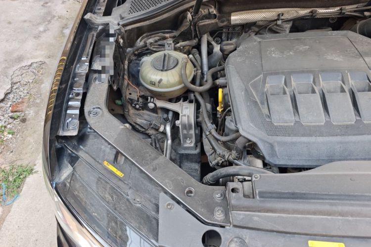 Used Volkswagen Tiguan L 2021 330TSI Automatic Two-Wheel Drive R-Line Enhanced Edition Engine Bay Right