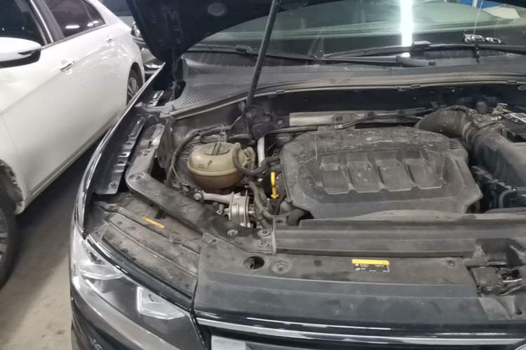 Used Volkswagen Tiguan L 2021 330TSI Automatic Two-Wheel Drive Comfort Edition Engine Bay Right