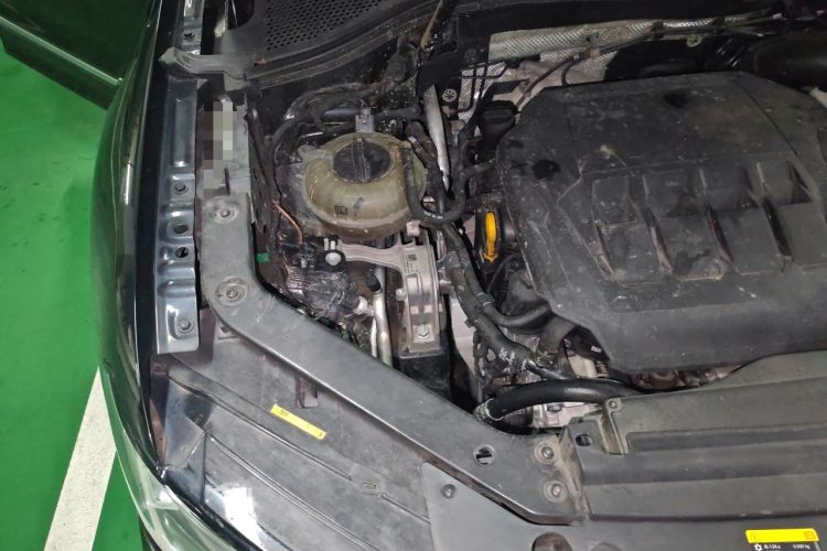 Used Volkswagen Tiguan L 2021 330TSI Automatic Two-Wheel Drive R-Line Enhanced Edition Engine Bay Right
