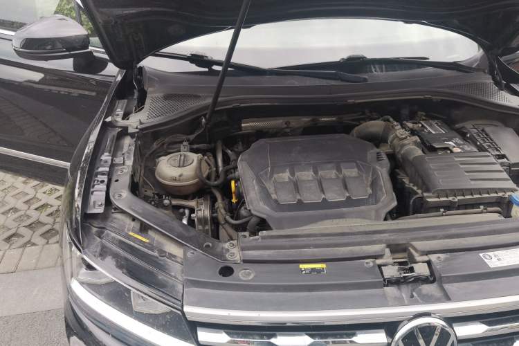 Used Volkswagen Tiguan L 2021 330TSI Automatic Two-Wheel Drive R-Line Enhanced Edition Engine Bay Right