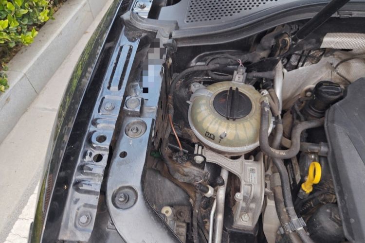 Used Volkswagen Tiguan L 2021 330TSI Automatic Two-Wheel Drive R-Line Enhanced Edition Engine Bay Right
