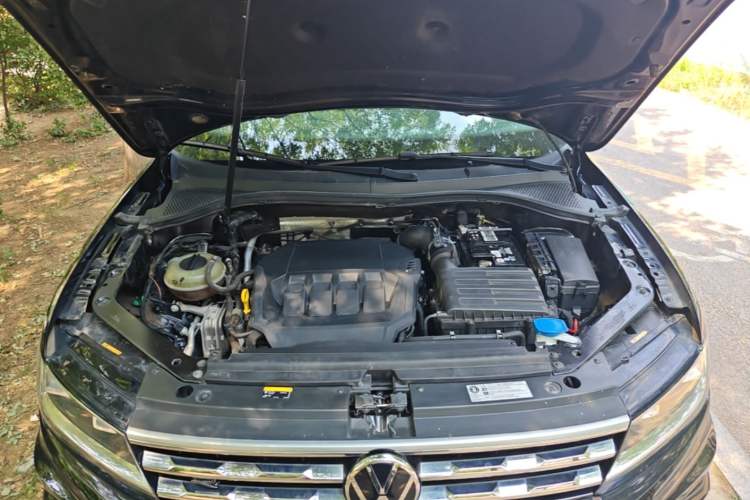 Used Volkswagen Tiguan L 2021 330TSI Automatic Two-Wheel Drive R-Line Enhanced Edition Engine Bay