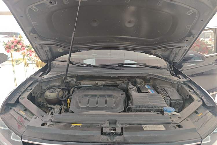 Used Volkswagen Tiguan L 2021 330TSI Automatic Two-Wheel Drive Comfort Edition Engine Bay