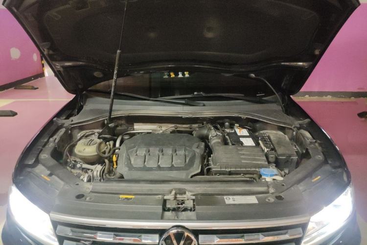 Used Volkswagen Tiguan L 2021 330TSI Automatic Two-Wheel Drive R-Line Enhanced Edition Engine Bay