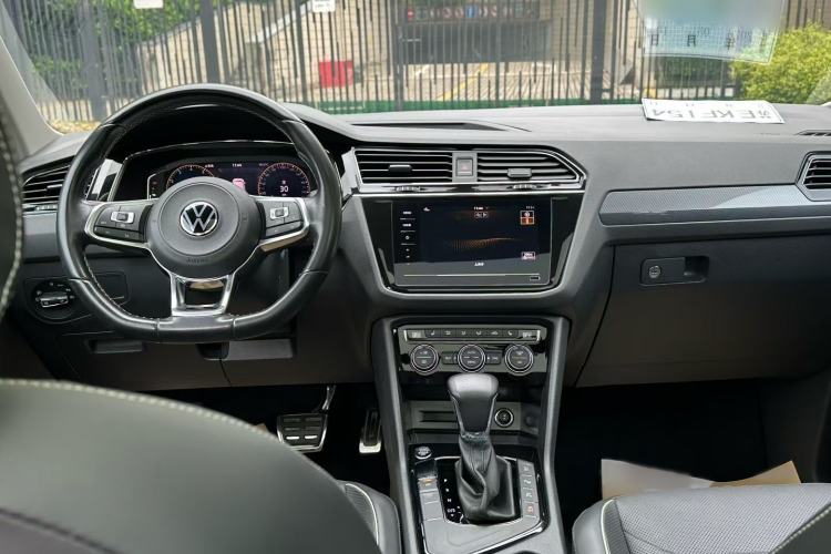 Used Volkswagen Tiguan L 2021 330TSI Automatic Two-Wheel Drive R-Line Flagship Edition Exterior 12