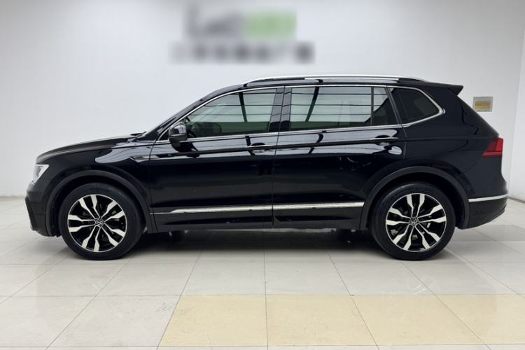 Used Volkswagen Tiguan L 2021 330TSI Automatic Two-Wheel Drive R-Line Enhanced Edition Exterior 2