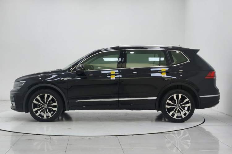 Used Volkswagen Tiguan L 2021 380TSI Automatic All-Wheel Drive R-Line Comfort Plus 7-Seater Exterior 2