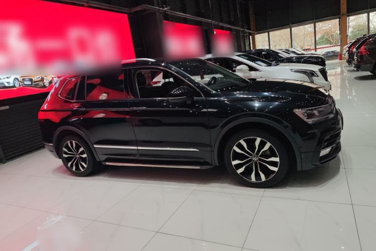 Used Volkswagen Tiguan L 2021 330TSI Automatic Two-Wheel Drive R-Line Enhanced Edition Exterior 2