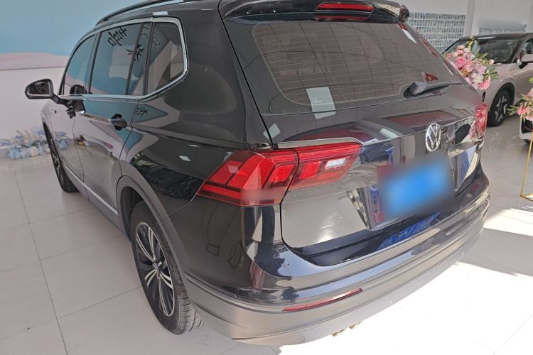 Used Volkswagen Tiguan L 2021 330TSI Automatic Two-Wheel Drive Comfort Edition Exterior 2