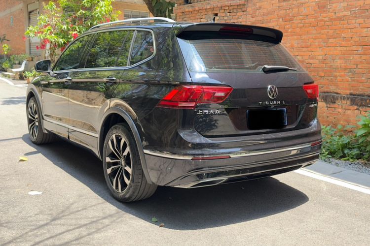 Used Volkswagen Tiguan L 2021 330TSI Automatic Two-Wheel Drive R-Line Enhanced Edition Exterior 3